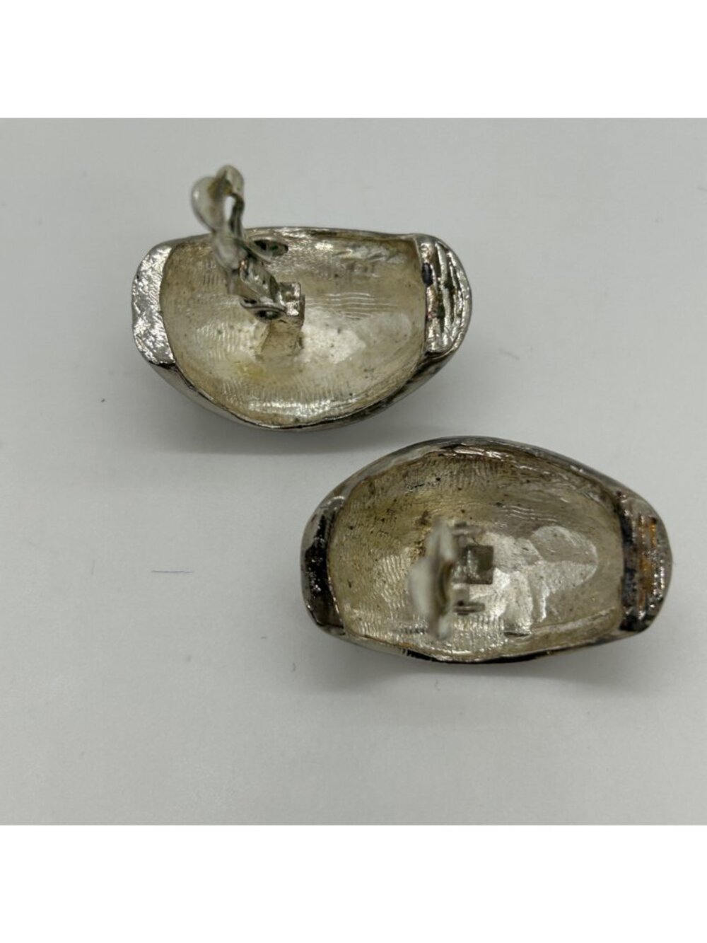 Vintage Silver-Tone Ribbed Clip-On Earrings Chunky Teardrop Dome Statement - Picture 7 of 10